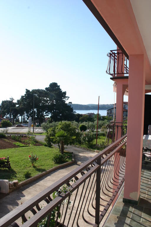Guest House Zohil Rovinj Exterior photo